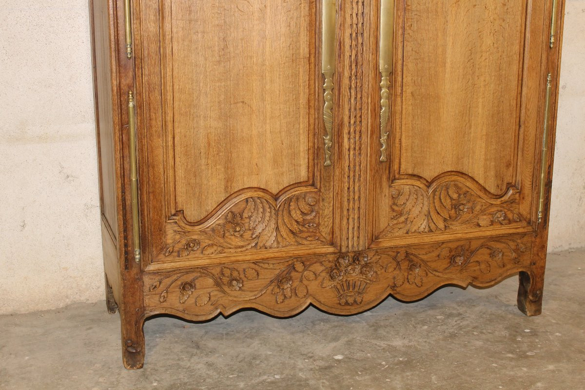 Norman Carved Oak Wardrobe, Saint Lô Origin, 19th Century-photo-4