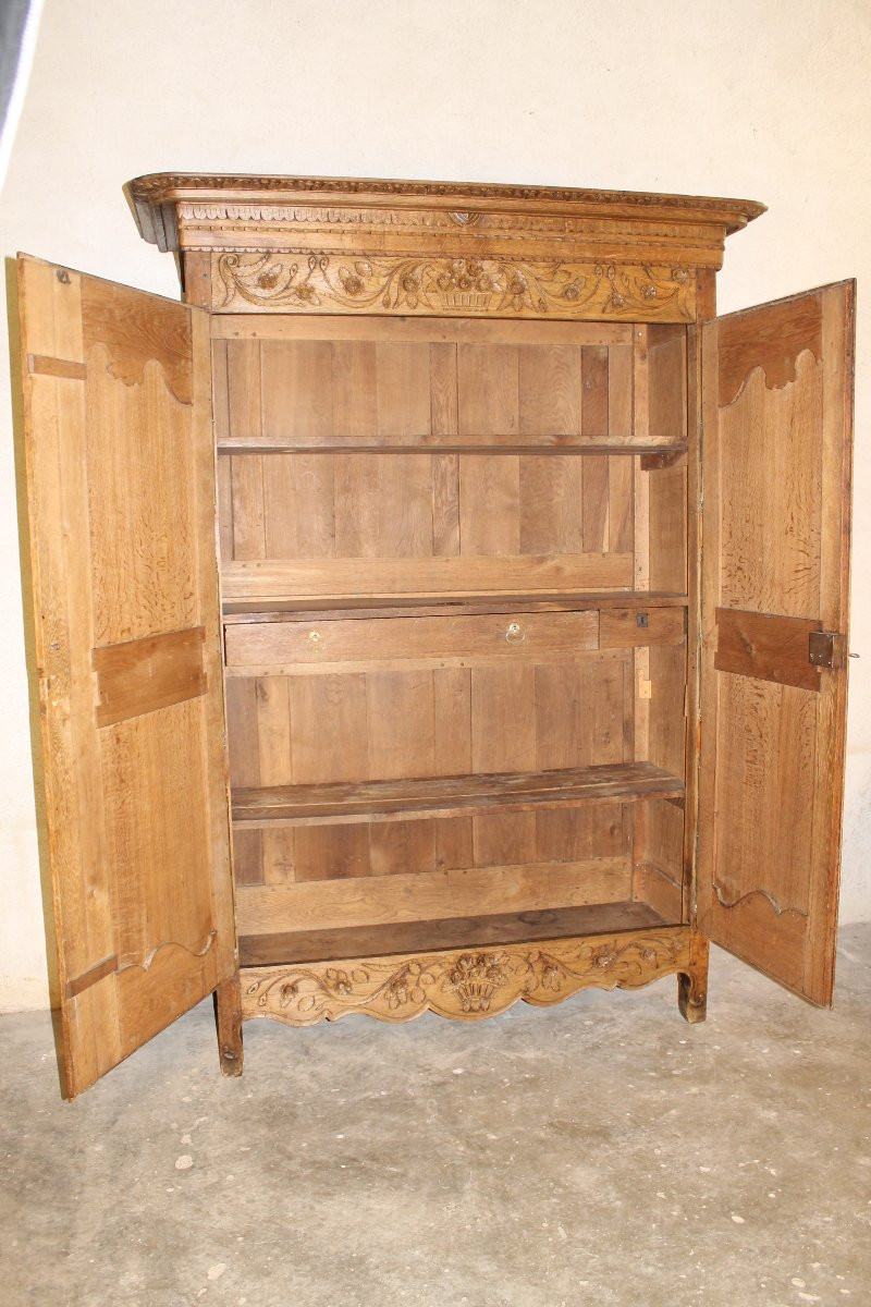 Norman Carved Oak Wardrobe, Saint Lô Origin, 19th Century-photo-8