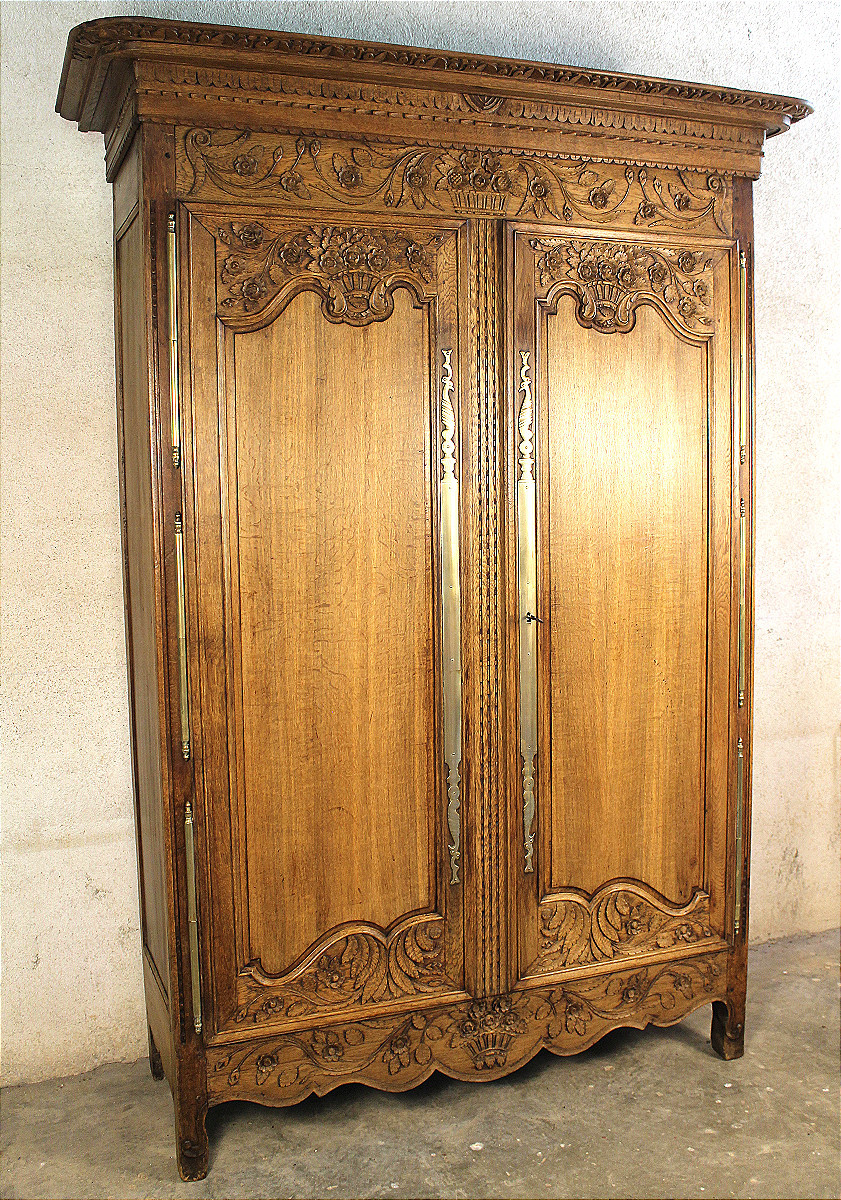 Norman Carved Oak Wardrobe, Saint Lô Origin, 19th Century