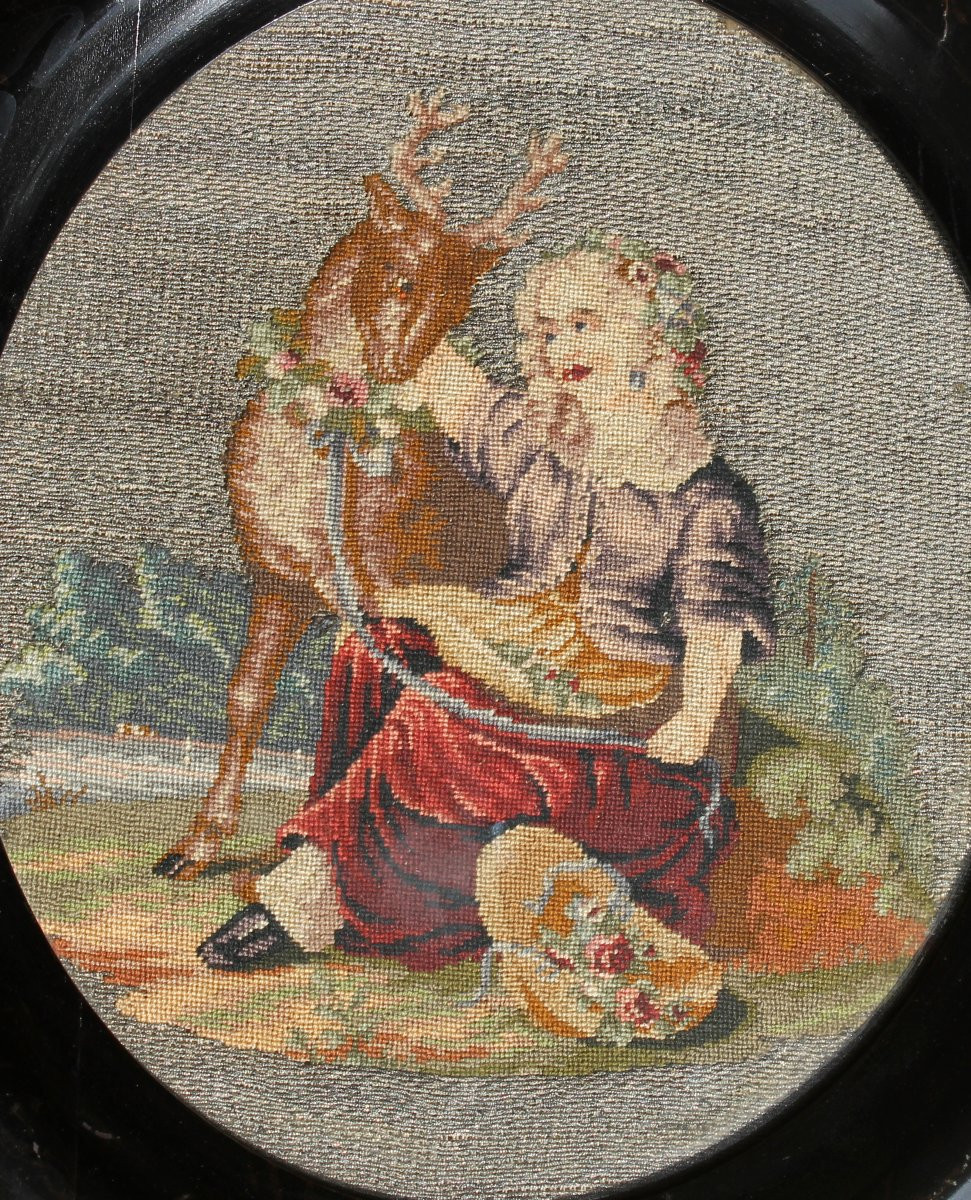 Tapisserie romantique à décor pastoral sur fils d'argent époque 19ème cadre en ébène -photo-1