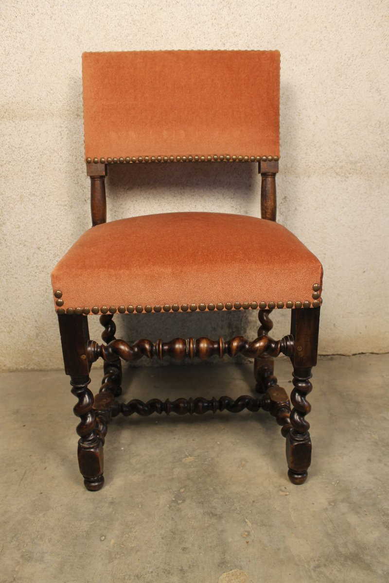 Suite de 7 chaises en noyer de style Louis XIII époque 19ème-photo-3