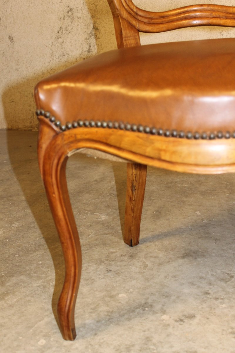 Fauteuil de bureau en noyer de style Louis XV époque 19ème recouvert d'un cuir havane-photo-4
