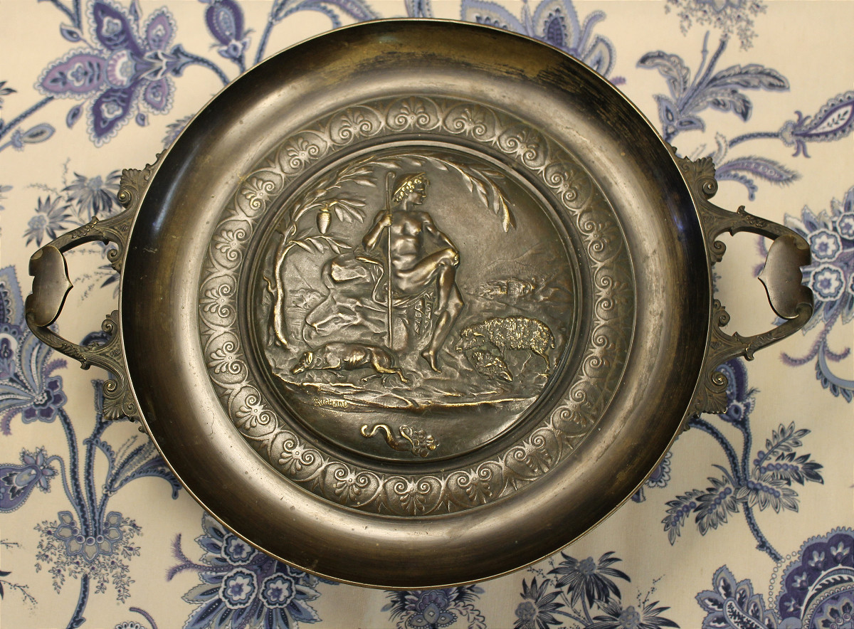 Grande coupe montée en bronze avec décor de berger à l'antique signée Richard époque 19ème