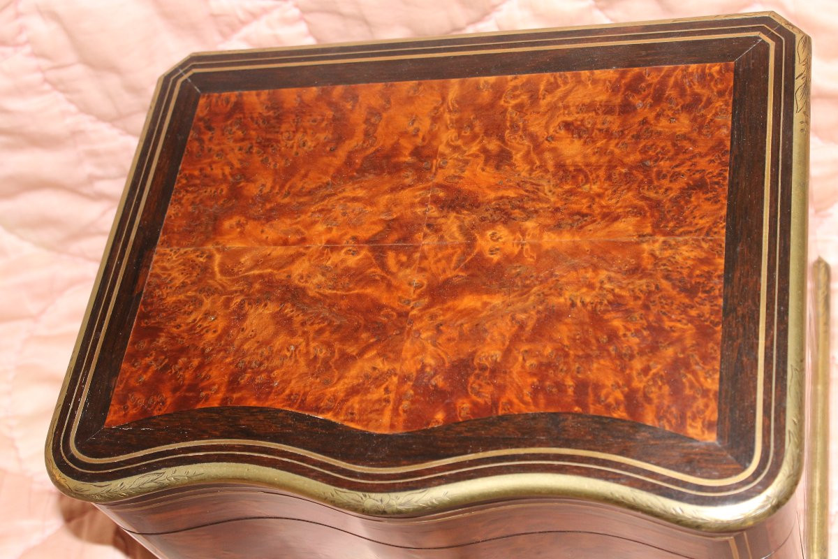 Cave à liqueurs galbée Napoléon III en loupe de tuya et poirier noirçi époque 19ème-photo-2