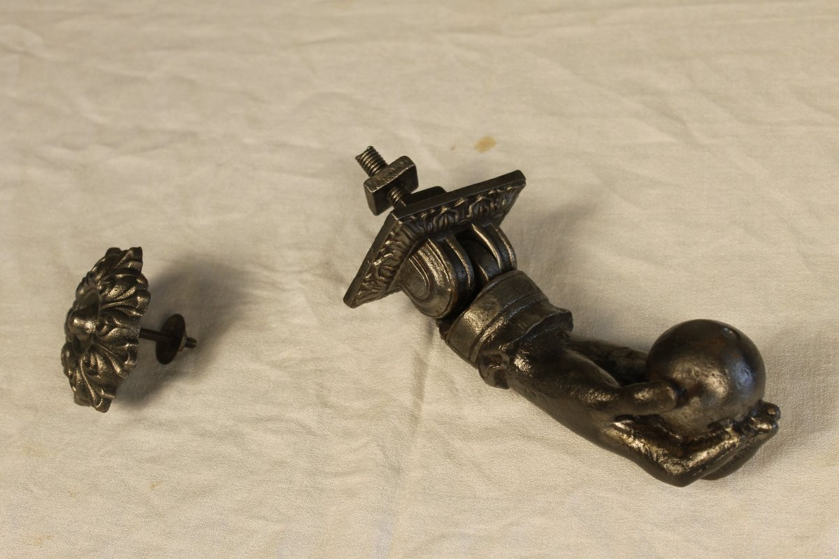 Solid Cast Iron Door Knocker In The Shape Of A Hand, Complete, 19th Century-photo-5