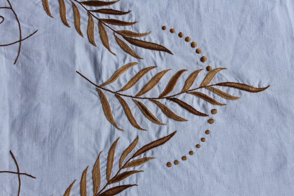 Embroidered Tablecloth With Fern Decoration, Size: 235 X 135 Cm, Perfect Condition-photo-3