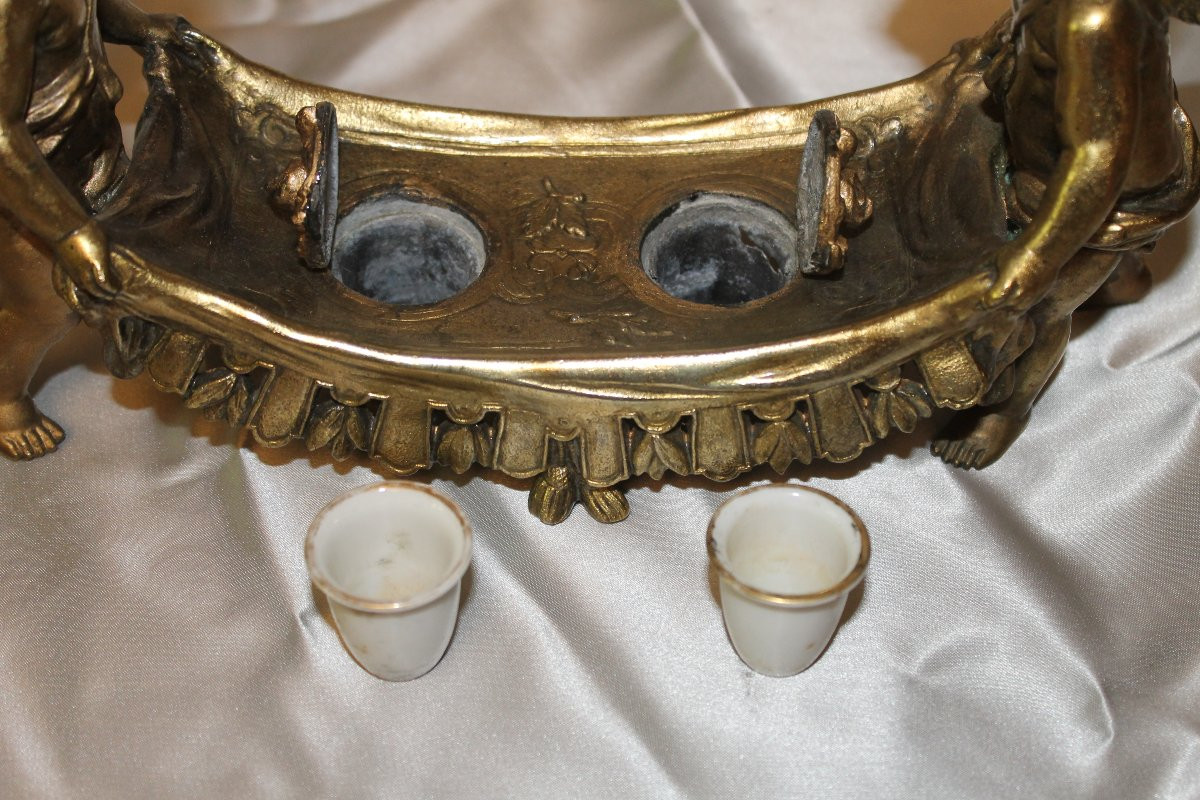 Encrier en bronze avec 2 amours ailés jouant avec un drap époque 19ème romantique-photo-5