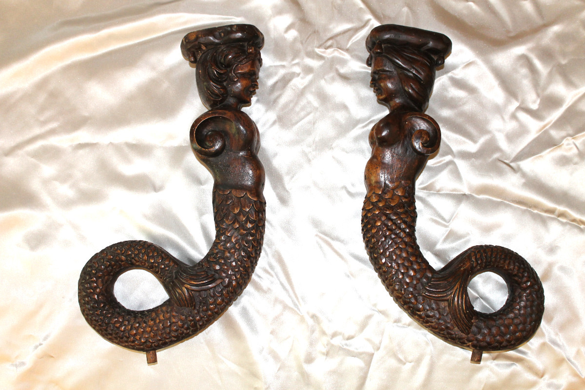 Pair Of Mermaids In Carved Walnut Wood, 19th Century, Decorative Elements, Sculpture 
