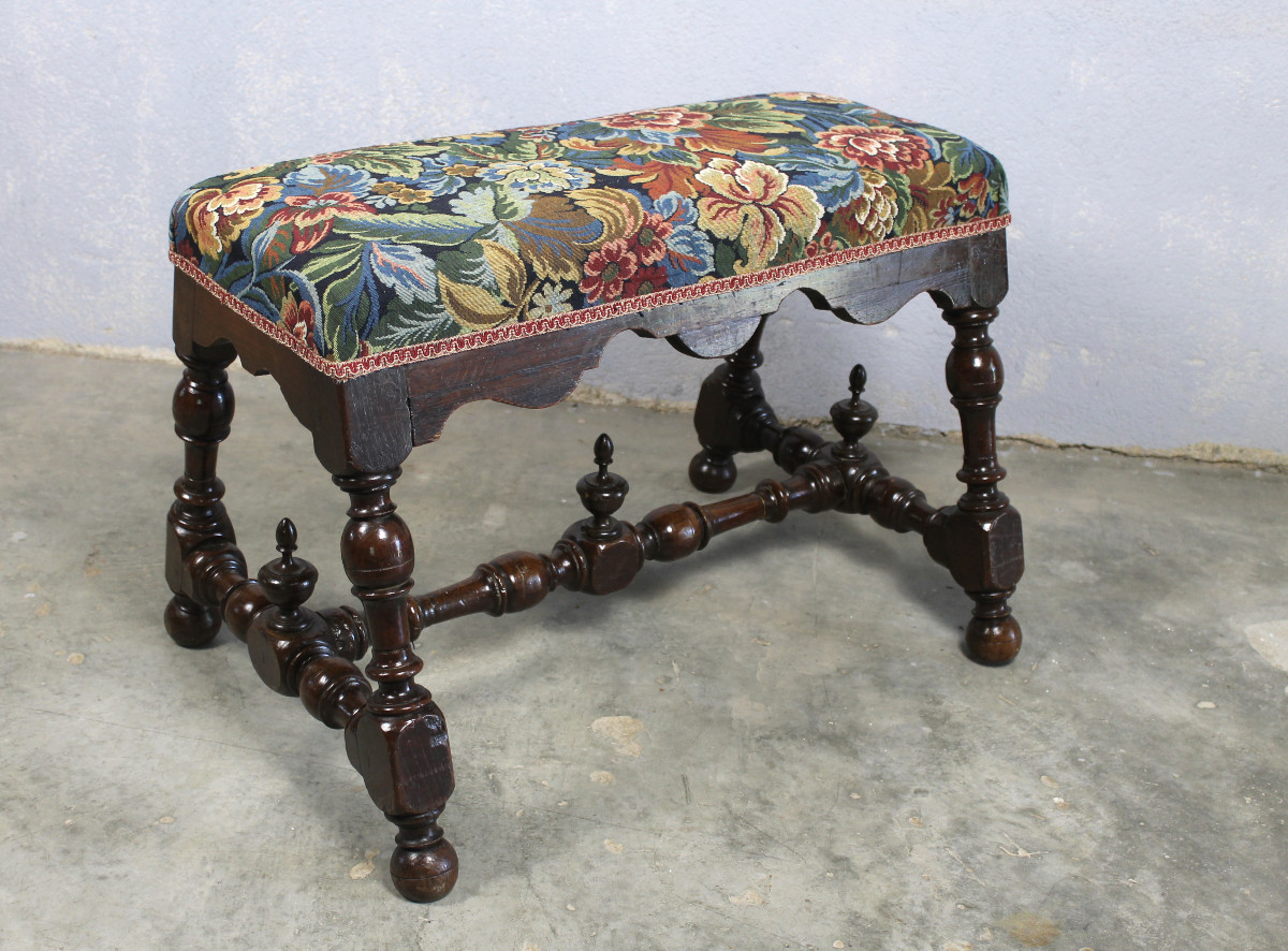 Small 18th Century Oak Bench In Louis XIV Style. Swiss Origin. 