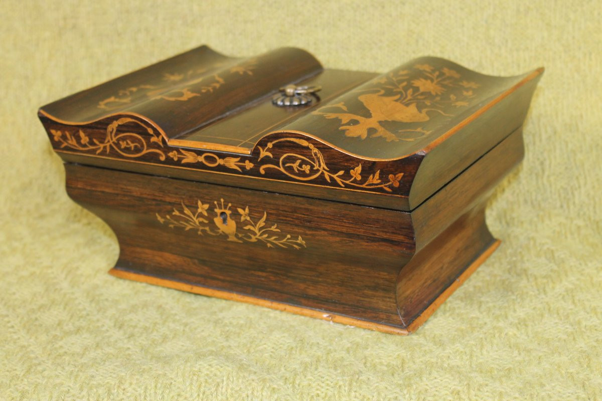 Coffret à bijoux en marqueterie de bois clair sur palissandre époque Charles X 19ème-photo-3