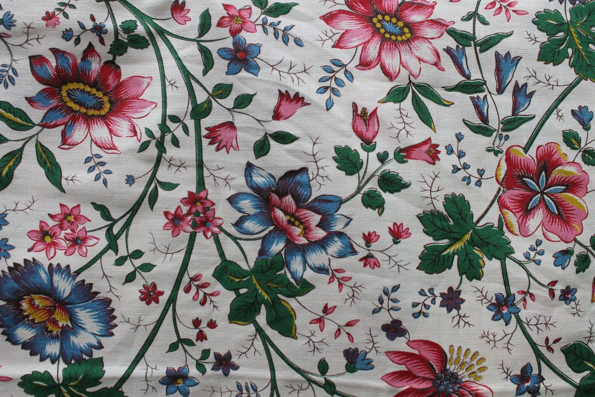 Métrage de tissu floral avec un décor à l'indienne Etat parfait Long :  8, 60 m -photo-2
