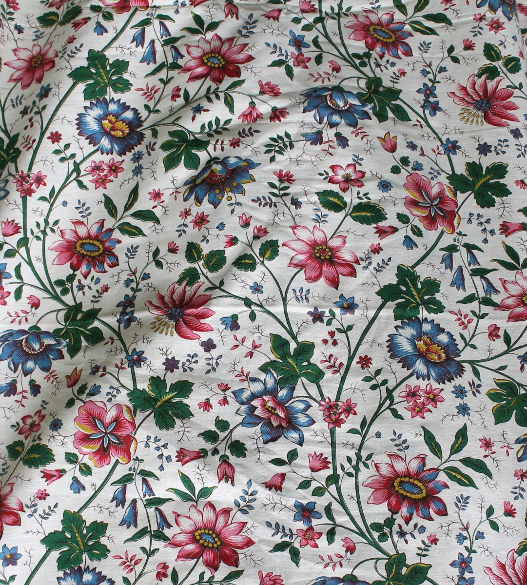 Métrage de tissu floral avec un décor à l'indienne Etat parfait Long :  8, 60 m -photo-1