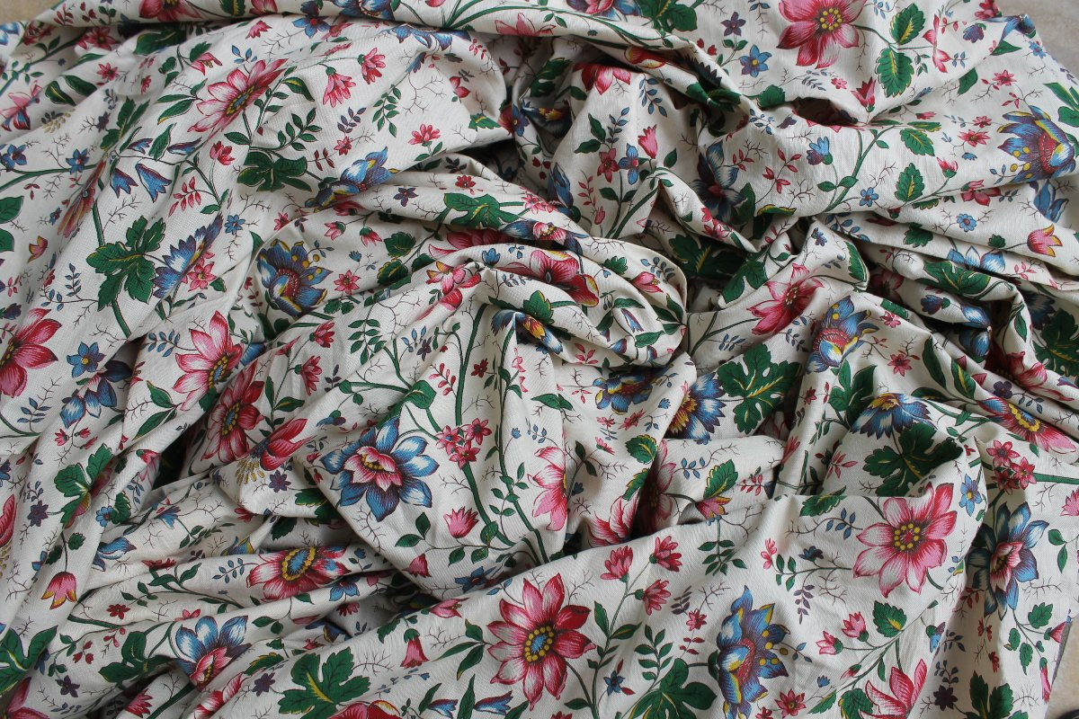 Métrage de tissu floral avec un décor à l'indienne Etat parfait Long :  8, 60 m -photo-5