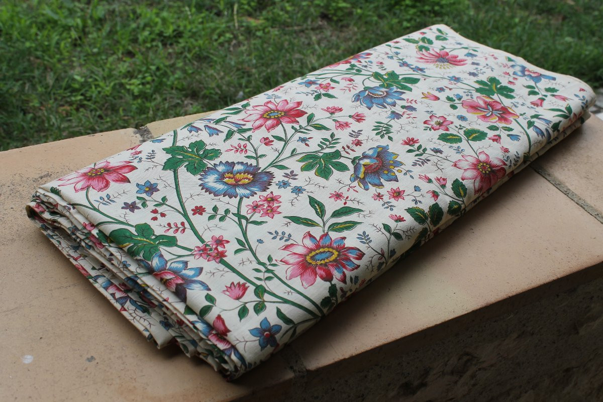 Métrage de tissu floral avec un décor à l'indienne Etat parfait Long :  8, 60 m -photo-6
