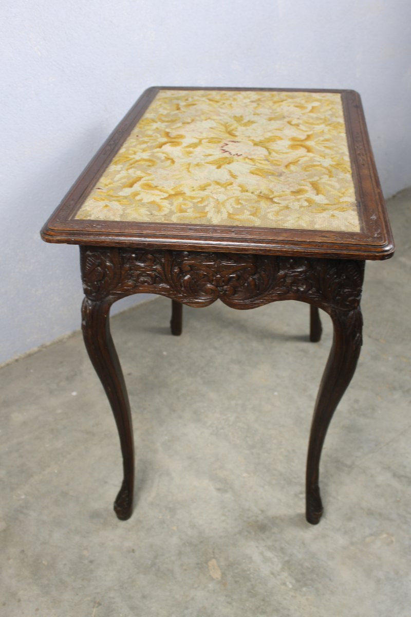 Table de salon style Louis XV en chêne sculpté avec  dessus tapisserie et 1 tiroir ép. 19ème-photo-8