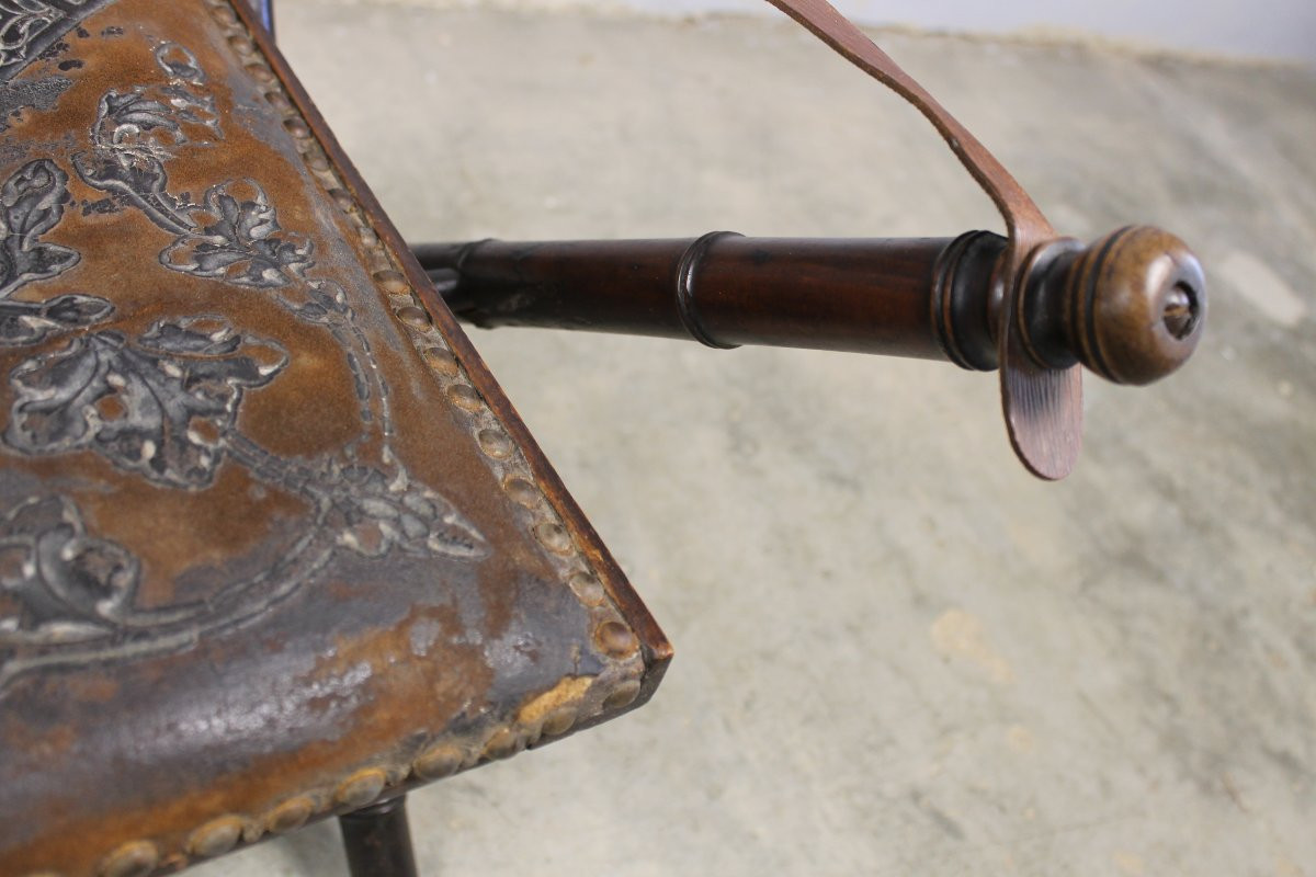 Folding Officer's Field Chair In Embossed Leather And Solid Wood, 19th Century-photo-2