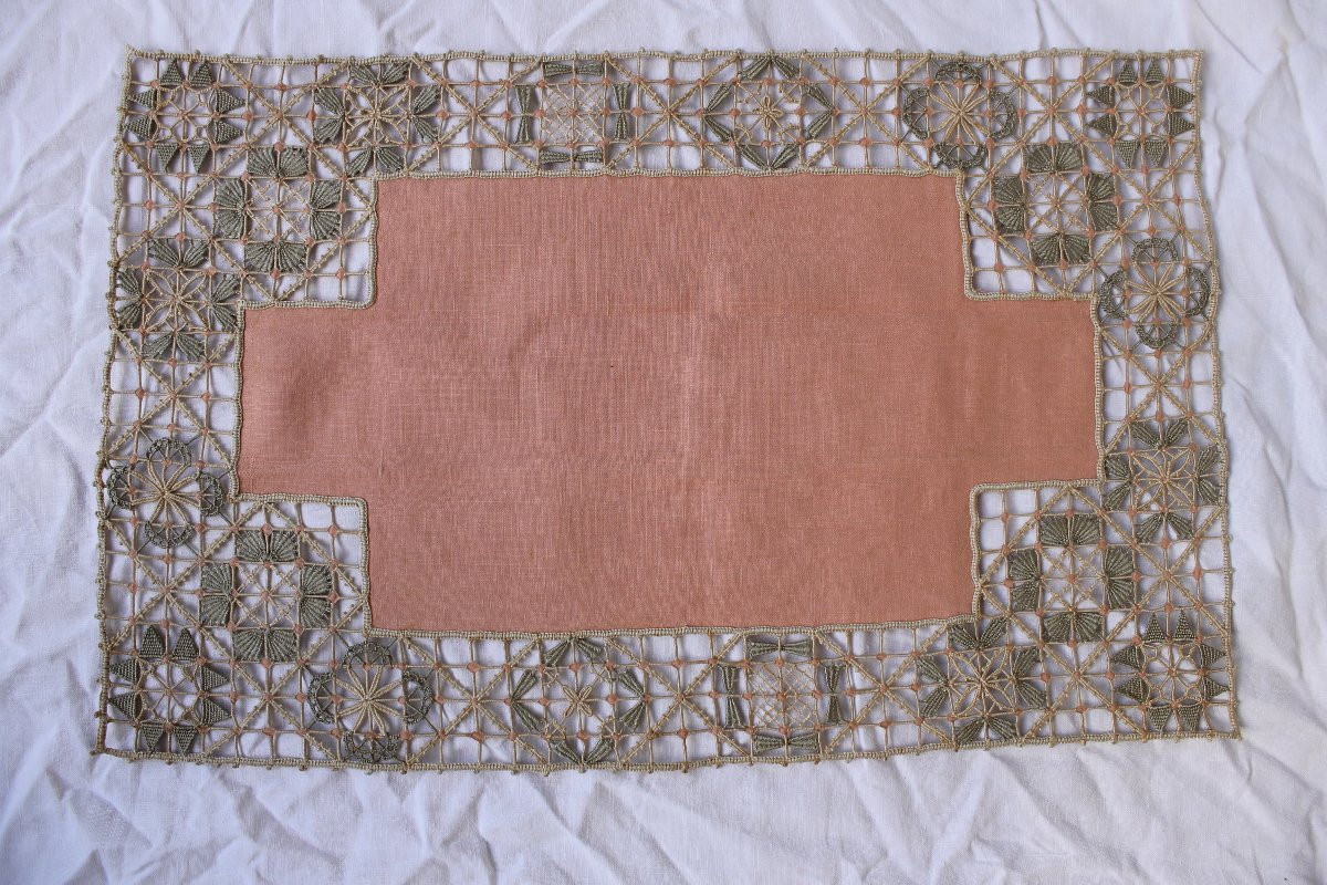 Art Deco Lace Centerpieces, Set Of 3-photo-2