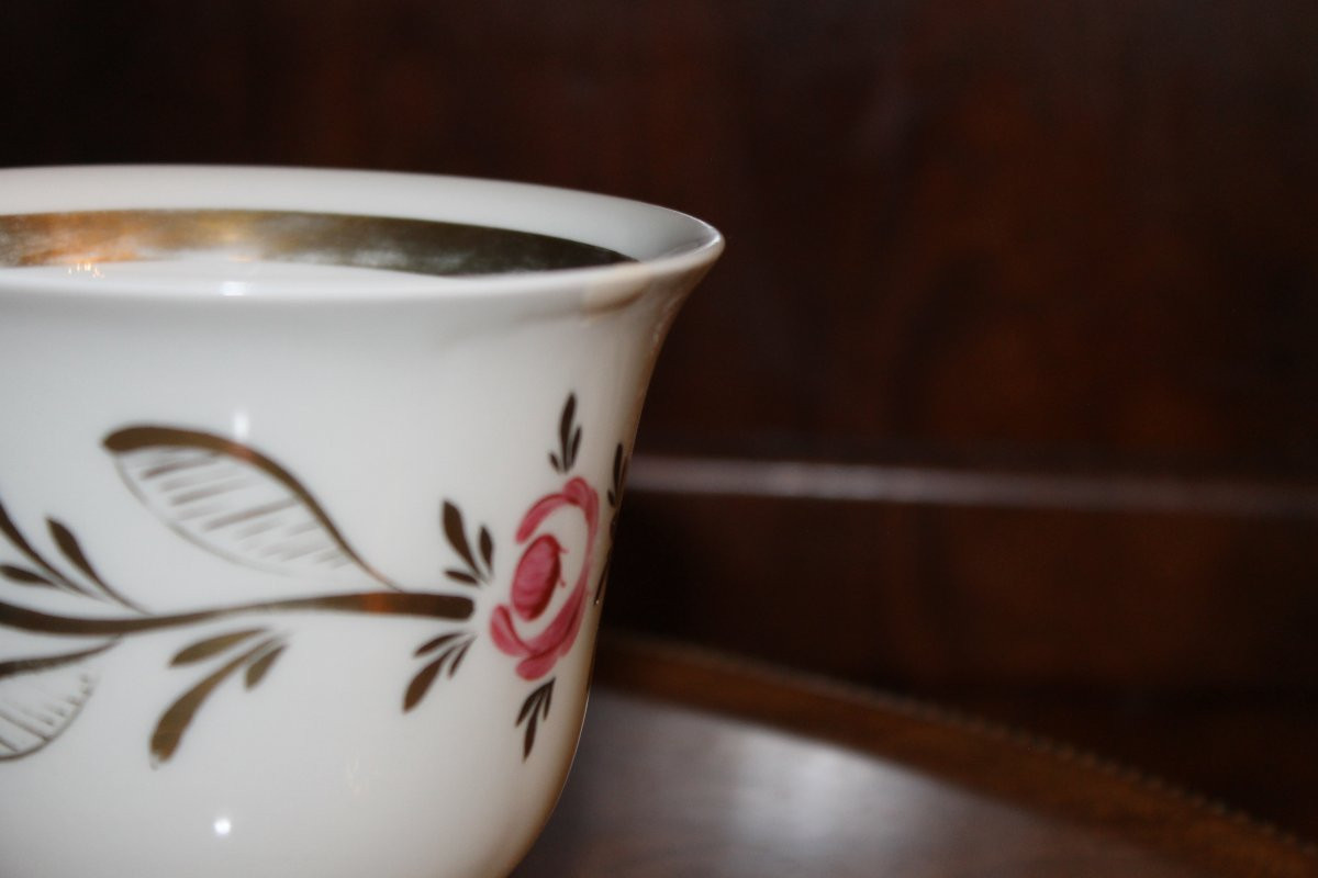 Pair Of Paris Porcelain Chocolate Cups With Floral Decoration, 19th Century-photo-3
