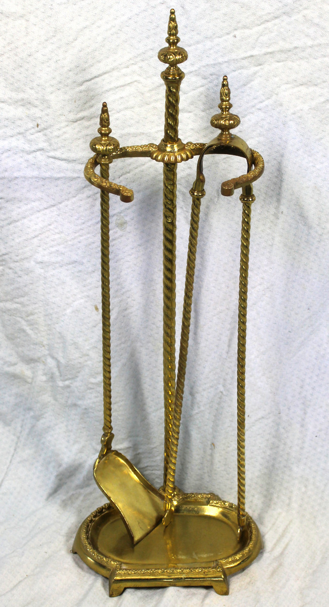 Serviteur de cheminée en bronze de style Louis XVI époque 19ème