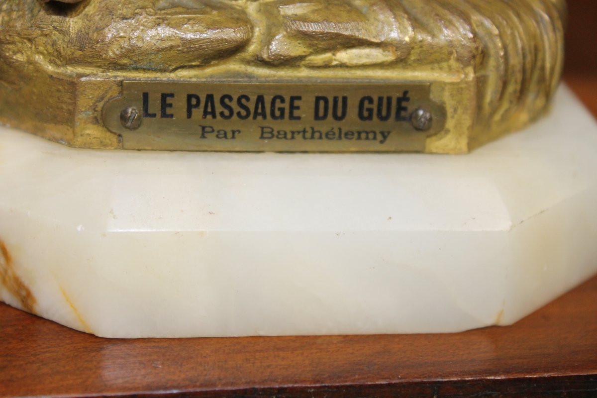 Sculpture en bronze de Barthelemy - le passage du gué - époque 19ème-photo-5