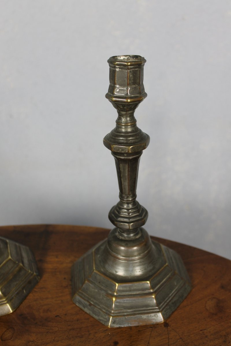 Paire de bougeoirs en bronze étamé de style Louis XIV époque 18ème-photo-3