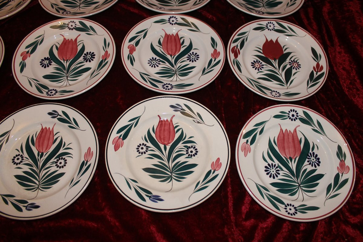 12 assiettes en faïence fine de Bordeaux à décor floral époque vers 1845-photo-2