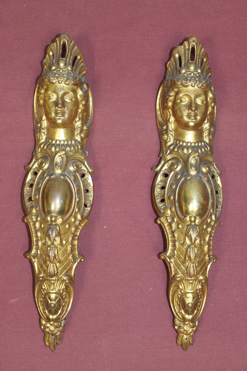 Suite de 4 bronzes décoratifs en chute pour ameublement décoration intérieure à motif féminin-photo-3