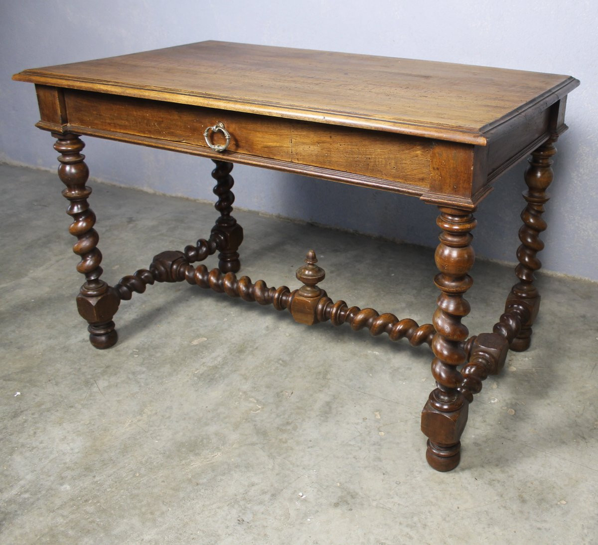 Table à écrire bureau en noyer avec 1 tiroir style Louis XIII  époque 19ème-photo-3