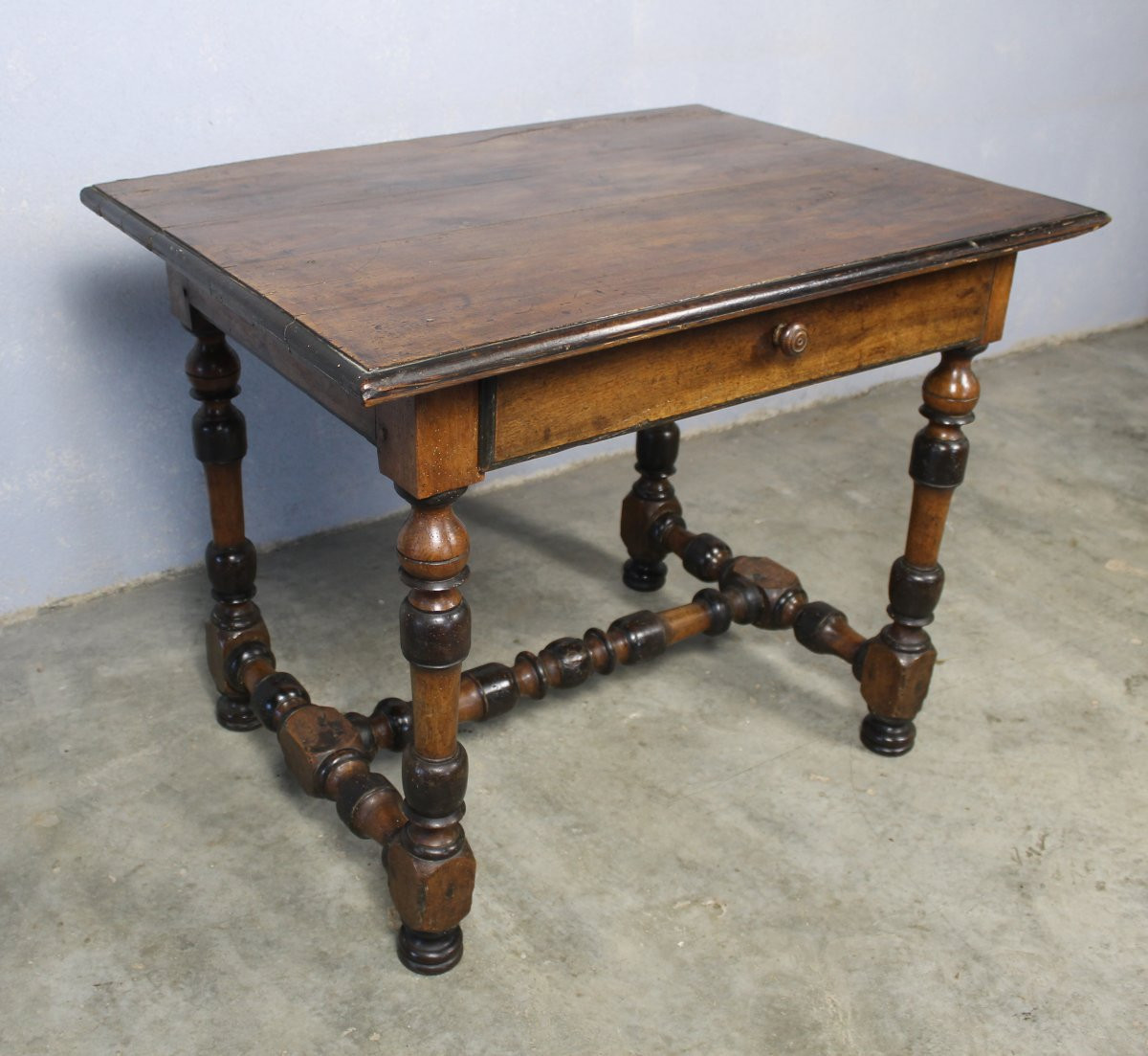 Table à écrire bureau Louis XIV en noyer avec 1 tiroir époque 18ème-photo-4