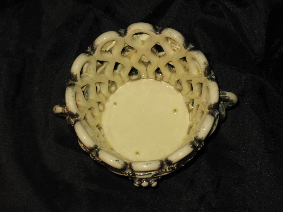 Round Earthenware Planter From Langeais Decorated With Bunches Of Grapes, Signed Cb, 19th Century-photo-2