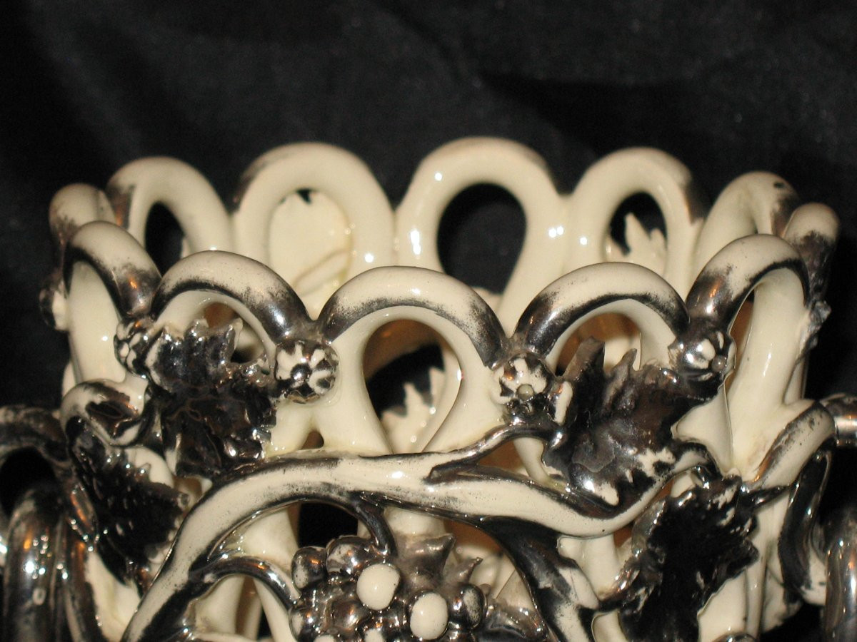 Round Earthenware Planter From Langeais Decorated With Bunches Of Grapes, Signed Cb, 19th Century-photo-4