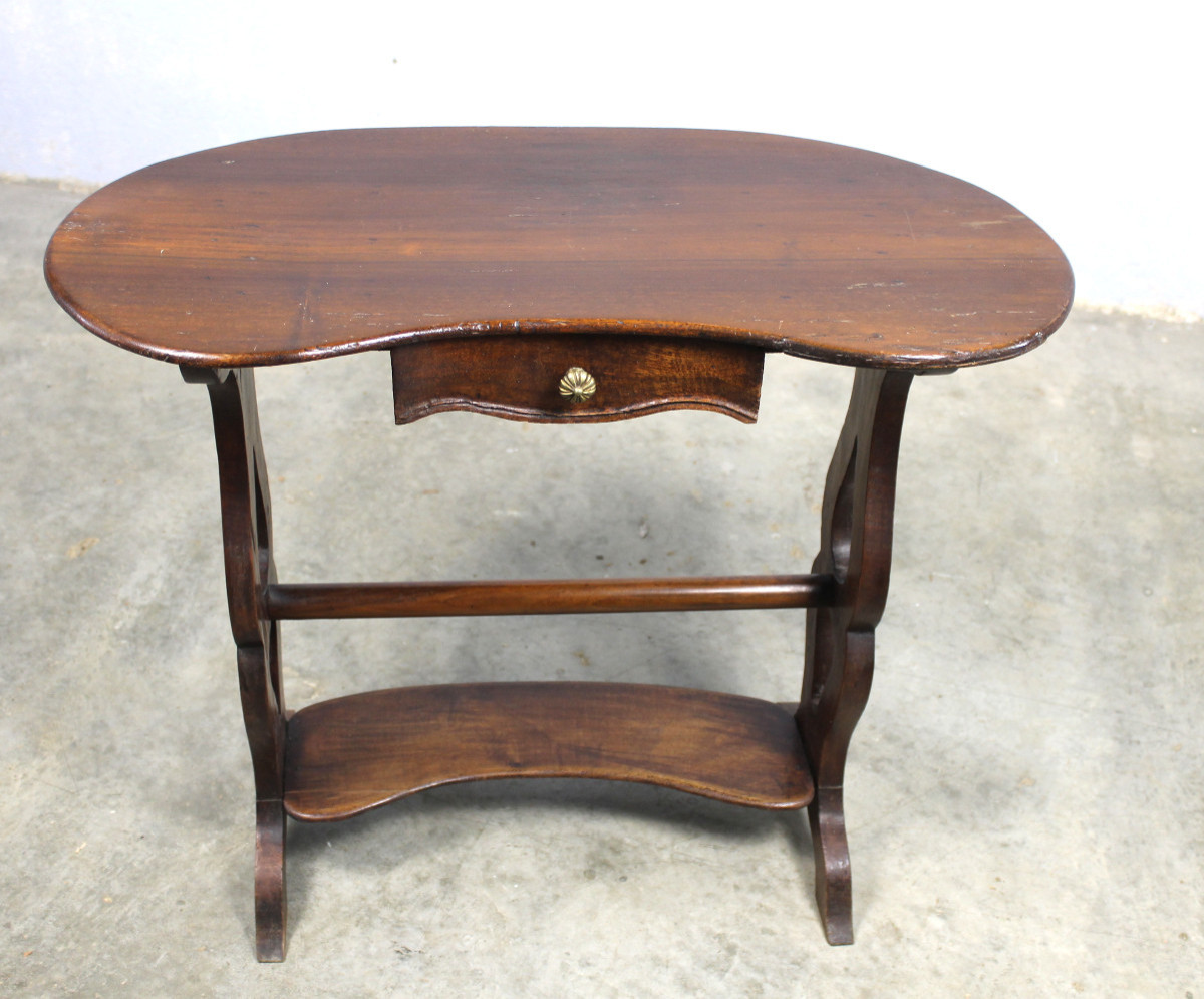 Table Rognon Table d'Appoint Table Volante De Salon En Noyer époque Charles X 19ème