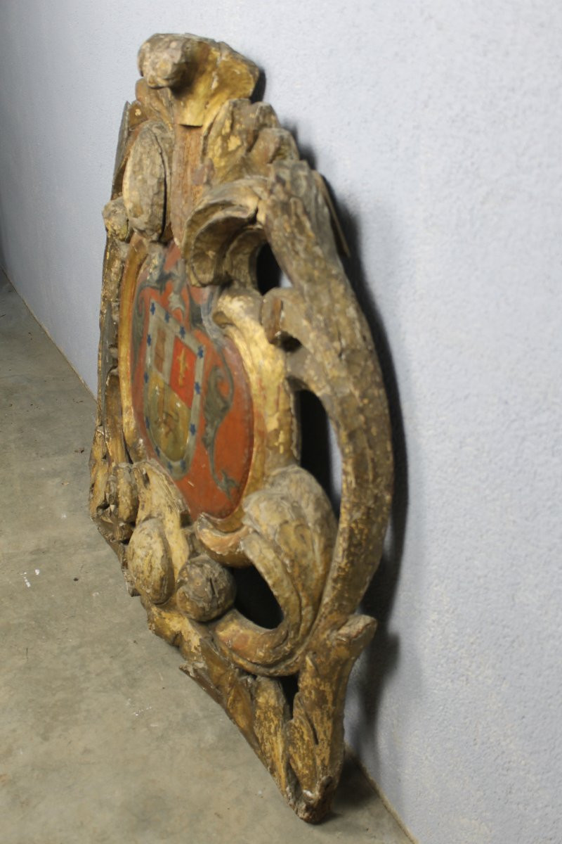Boiserie en bois doré sculpté armoiries - blason polychrome époque Louis XIV - 17ème -photo-1