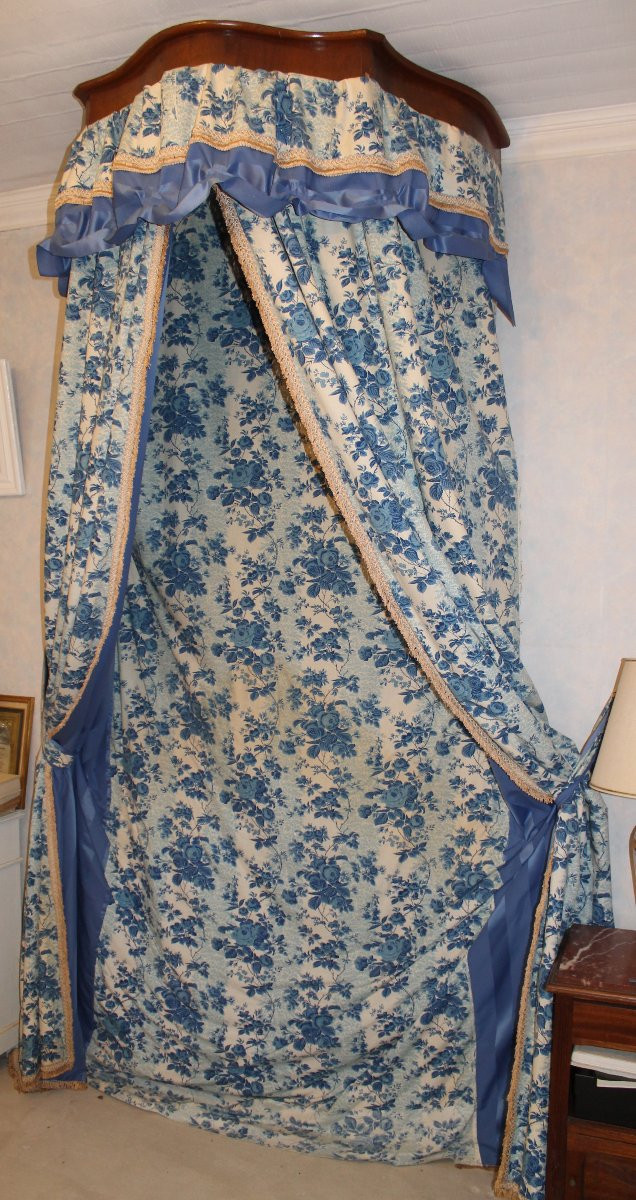 Canopied Canopy In Curved Wood Covered With Blue Chintz And Decorated With 19th Century Floral Motifs.-photo-2