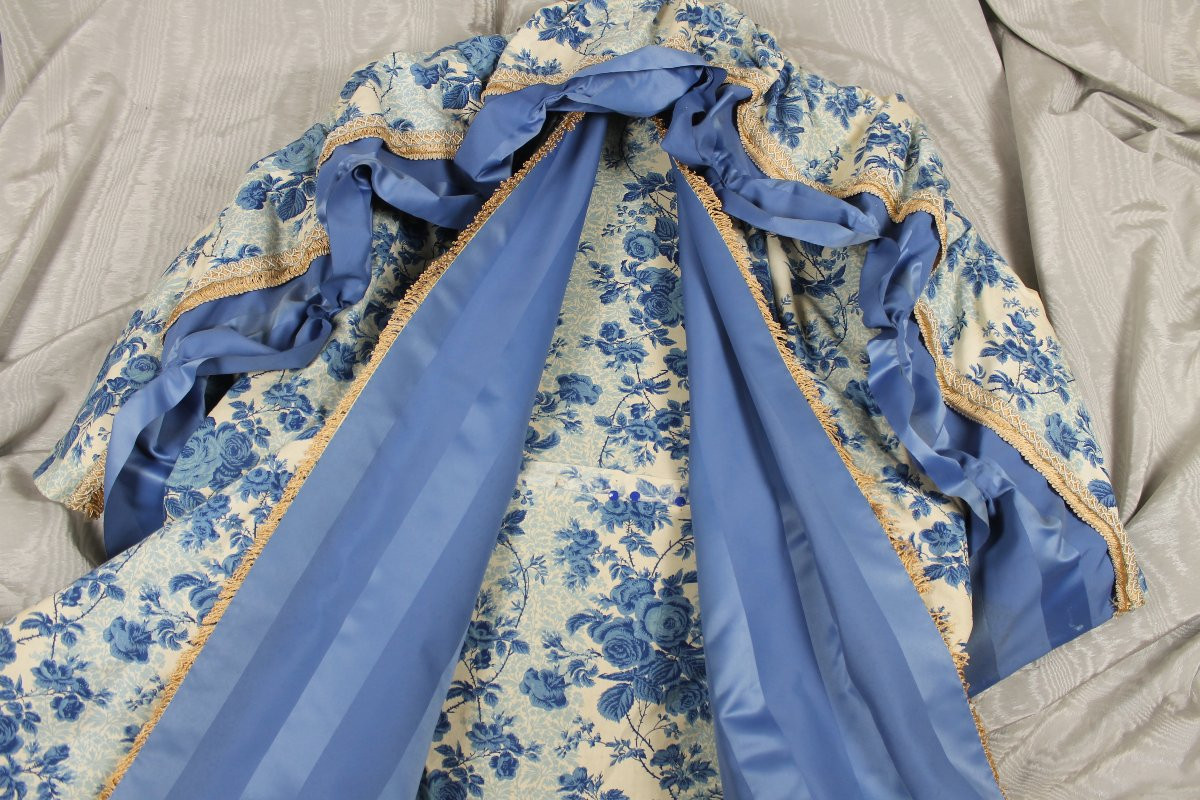 Canopied Canopy In Curved Wood Covered With Blue Chintz And Decorated With 19th Century Floral Motifs.-photo-5