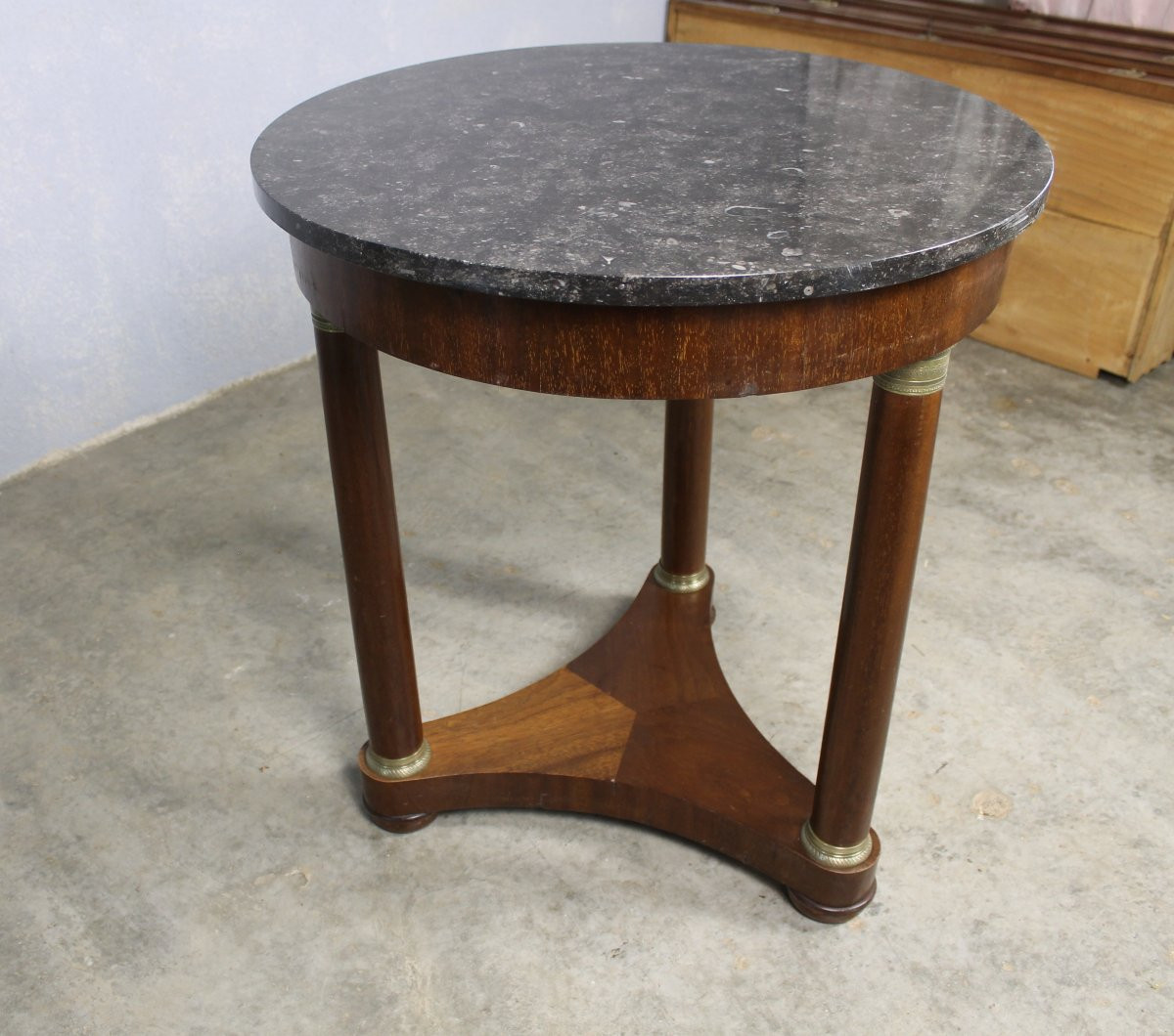 Guéridon de style Empire en acajou et bronze avec dessus marbre noir époque 19ème-photo-5