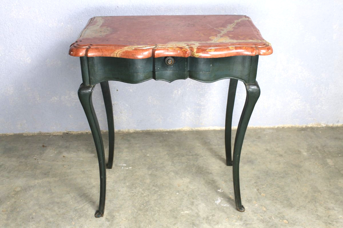 Console époque Louis XV avec façade arbalète et dessus en marbre des Pyrénées époque 18ème