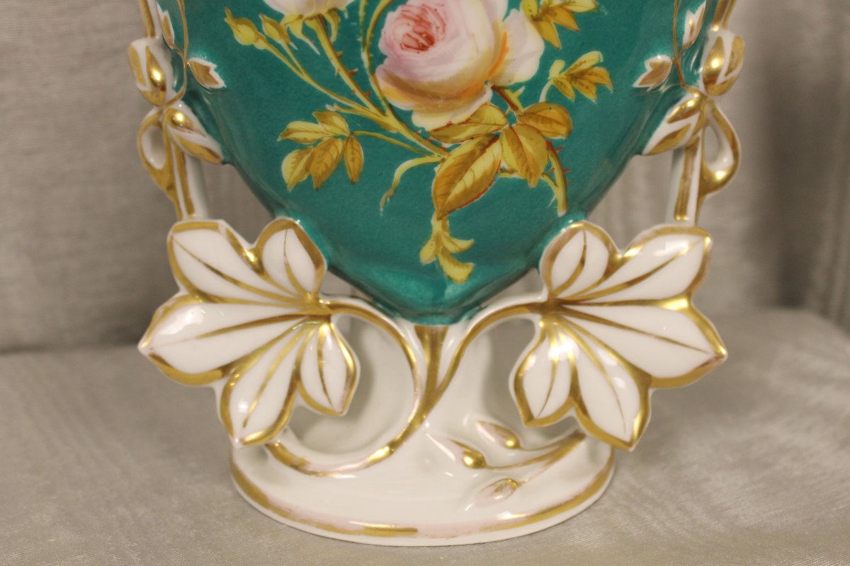 Vase époque Louis-Philippe en porcelaine de Paris à décor de roses époque 19ème-photo-3