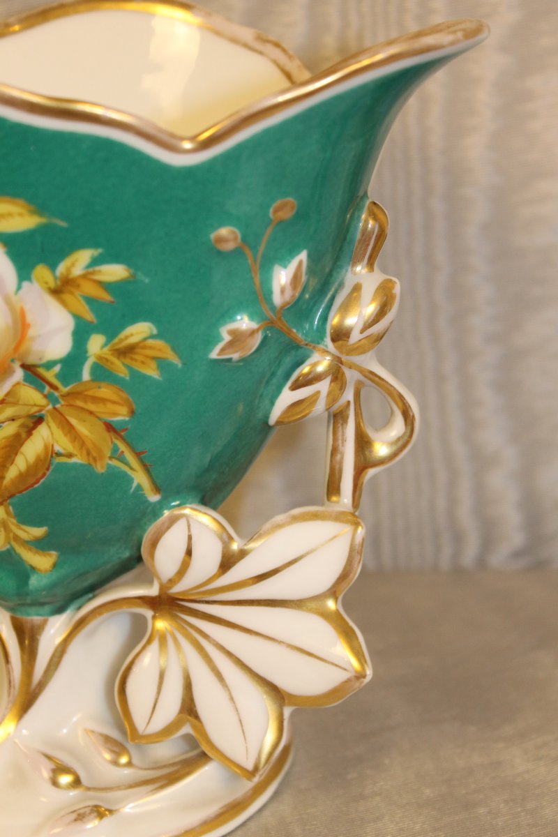 Vase époque Louis-Philippe en porcelaine de Paris à décor de roses époque 19ème-photo-4