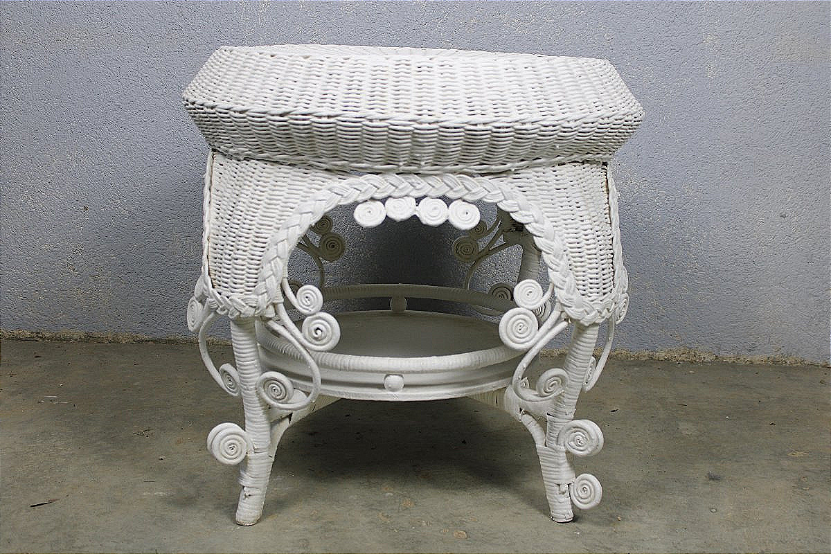 White-lacquered Rattan Side Table From The 1900s For An Art Nouveau-style Winter Garden-photo-3