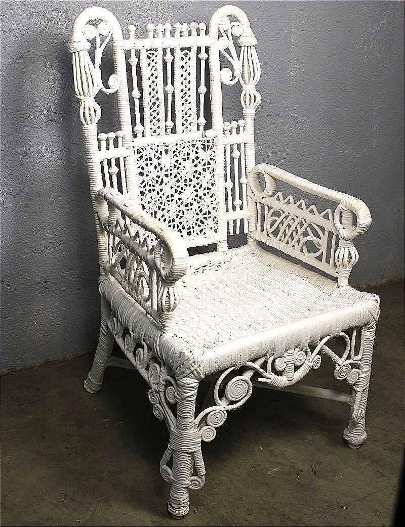 Fauteuil en rotin laqué blanc ép.  1900 style Art Nouveau pour jardin d'hiver, terrasse...-photo-1