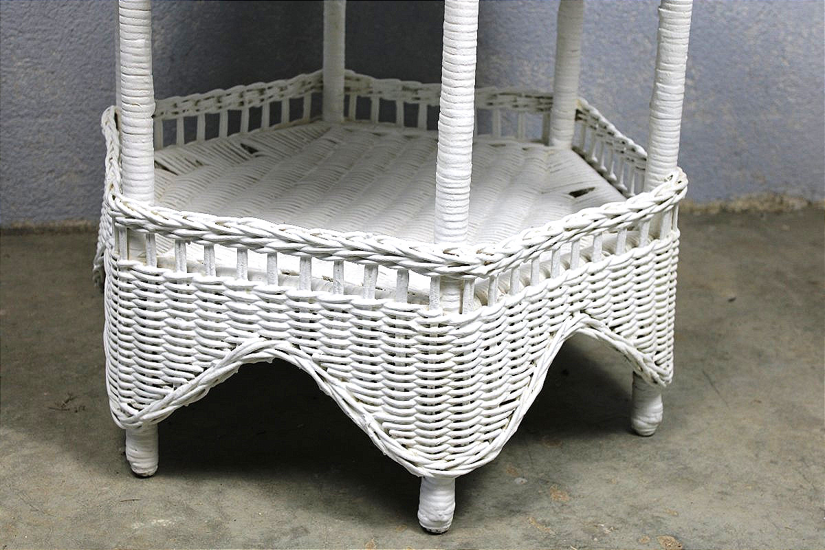 Table guéridon en rotin laqué blanc pour jardin d'hiver style Art Nouveau-photo-2