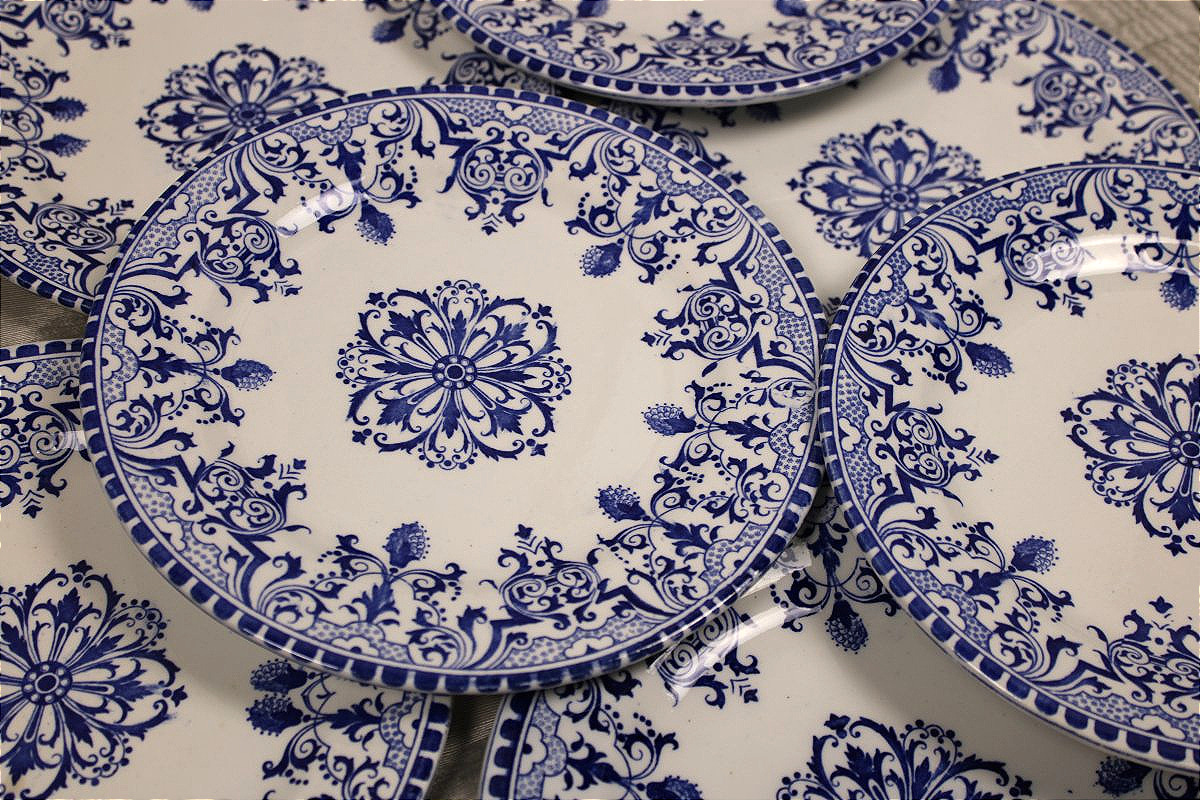 Partie de service de table en faïence de Gien décor de Rouen aux lambrequins époque 19ème-photo-1