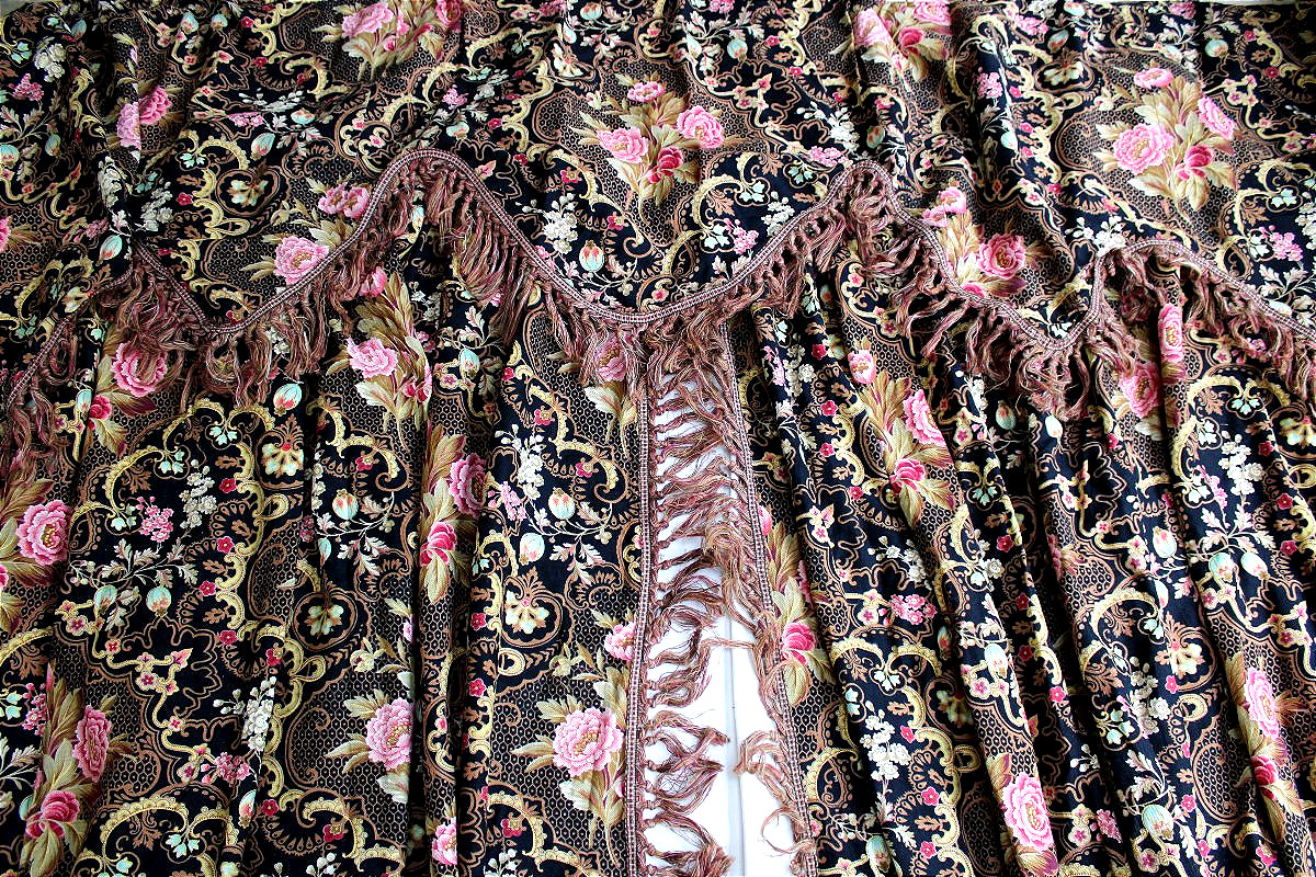 Paires de rideaux à décor floral de pivoines et passementerie ép.  Napoléon III long : 2,80 m-photo-2