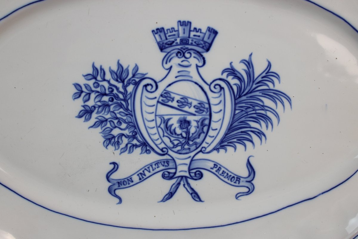 Saint Clément Earthenware Dish, Signed By Gallé, Decorated With The Coat Of Arms Of The City Of Nancy; 19th Century -photo-2