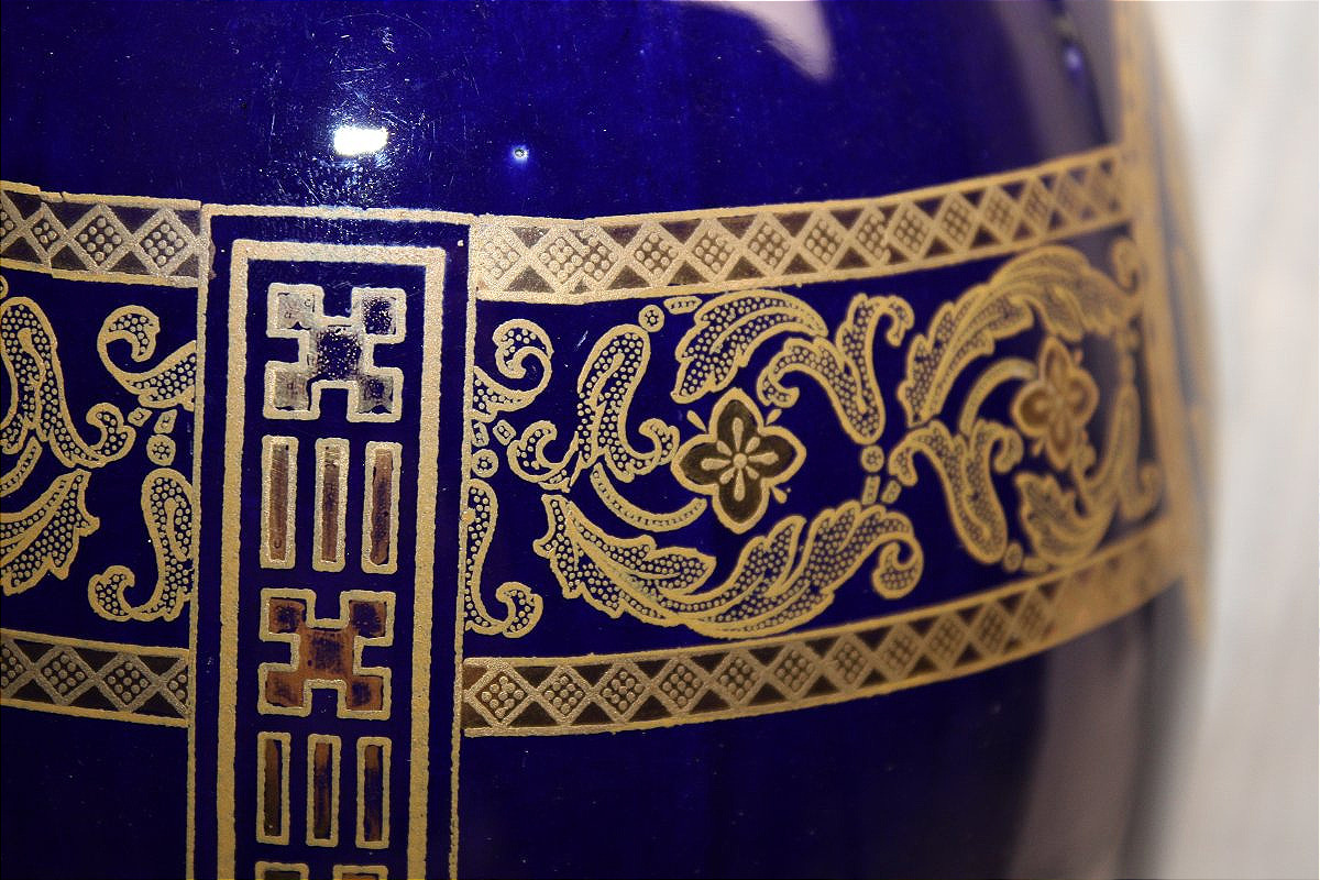 Sarreguemines Earthenware Vase With An Art Deco Geometric Design On A Royal Blue Background, Early 20th Century-photo-3