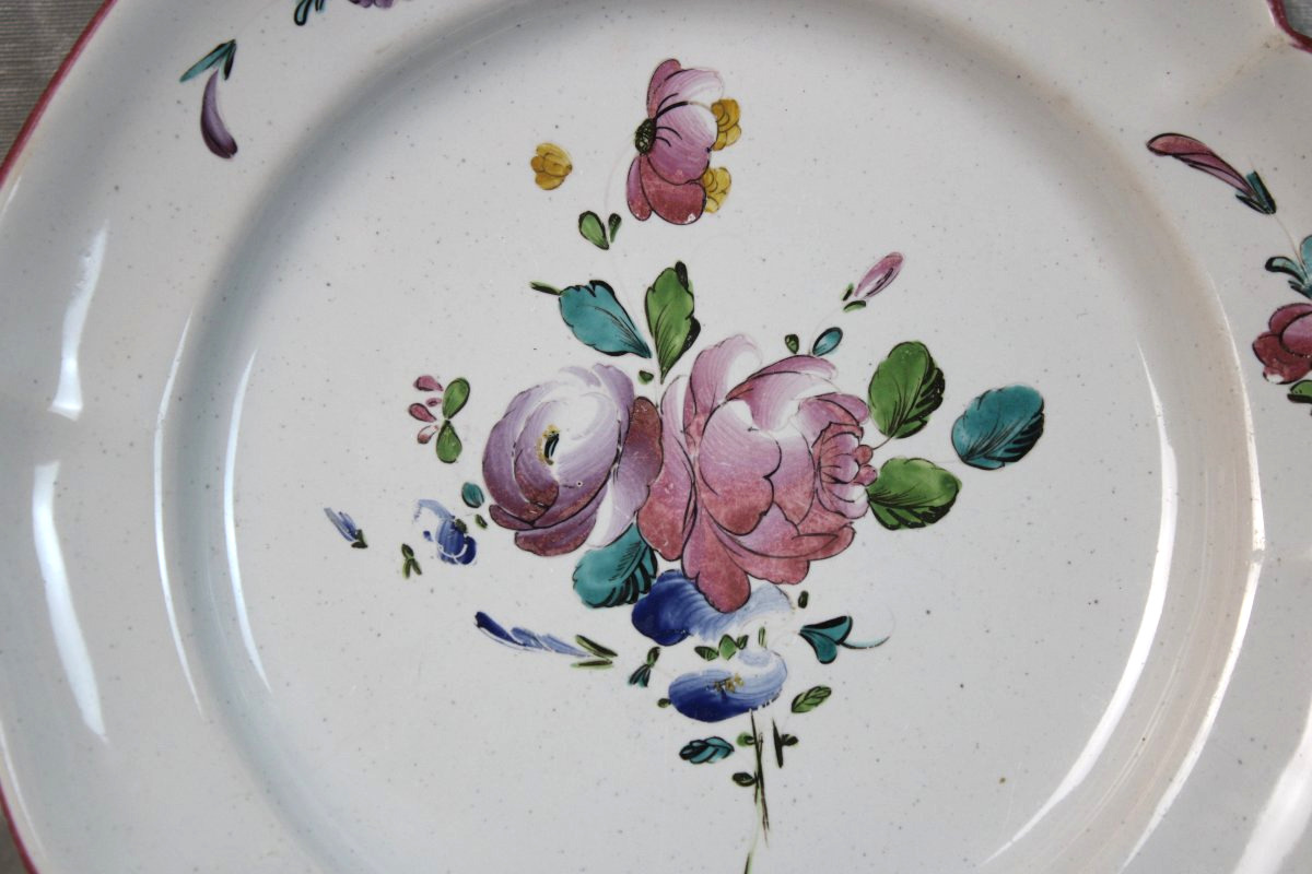 Assiettes en faïence de Sceaux à décor floral époque 18ème-photo-2