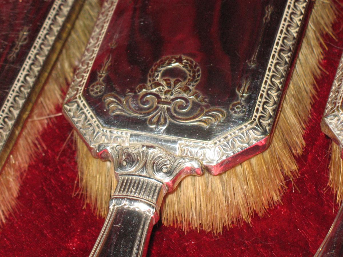 Nécessaire de toilette en cristal et métal argenté de chez Christofle époque 19ème 8 pièces-photo-1