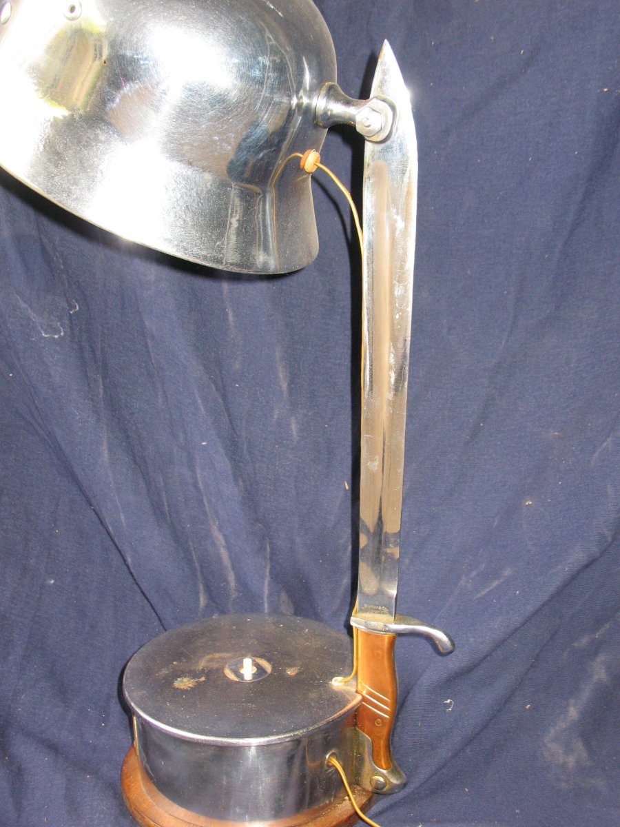 Desk Lamp With Helmet, German Weapon And Plate: General Puccinelli-photo-3