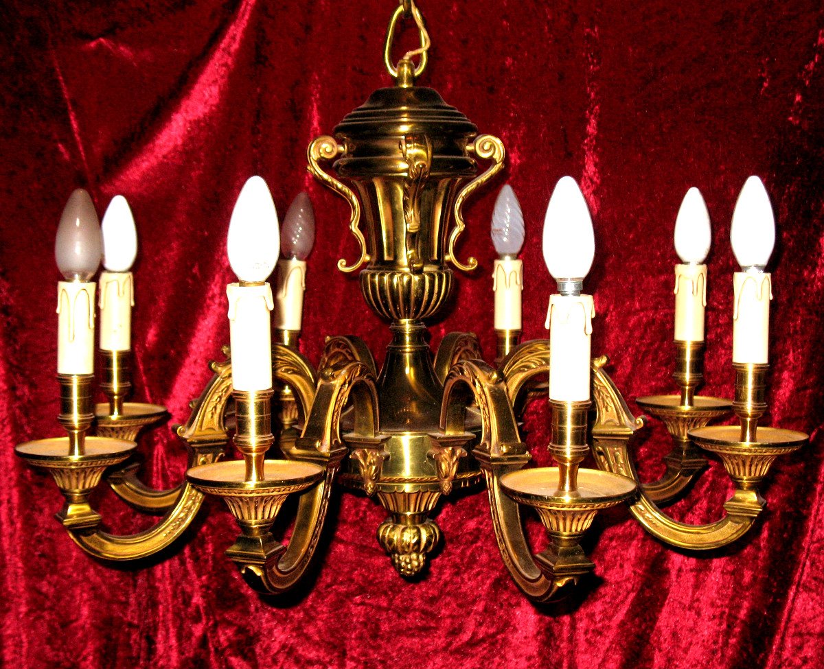 Lustre de style Louis XIV en bronze doré  à 8 lumières époque 20ème